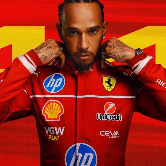 LEWIS HAMILTON REVISTA MARKETING