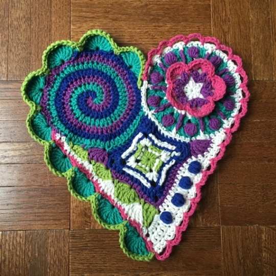 DIA INTERNACIONAL DEL CROCHET FORMA LIBRE